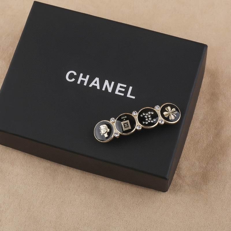 Chanel Brooch 14